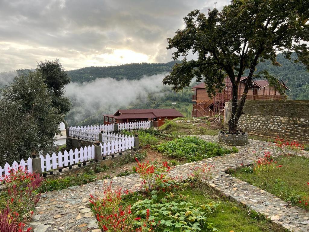 Vanprastha Resorts Dwarahat 外观 照片